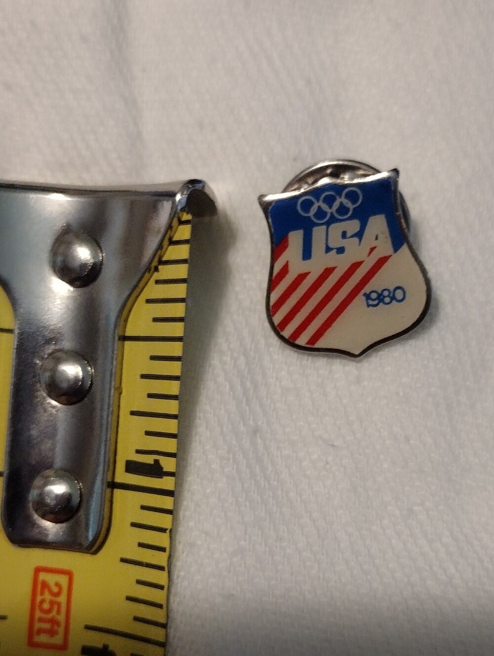 USA 1980 Olympic Lake Placid Shield Enamel Lapel Pin - Red, White & Blue